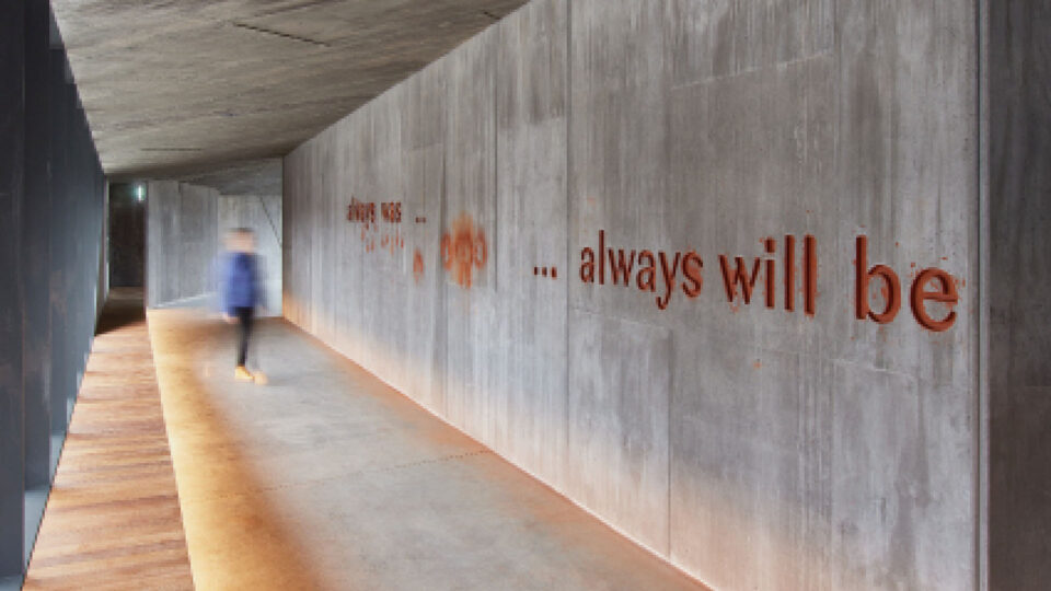 Cradle Mountain Visitors Centre and Dove Lake Shelter - SEGD